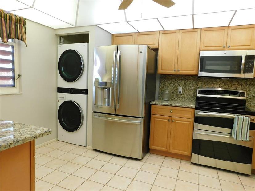 Picture of 302 Spring Lakes Blvd Unit 302, Bradenton FL 34210