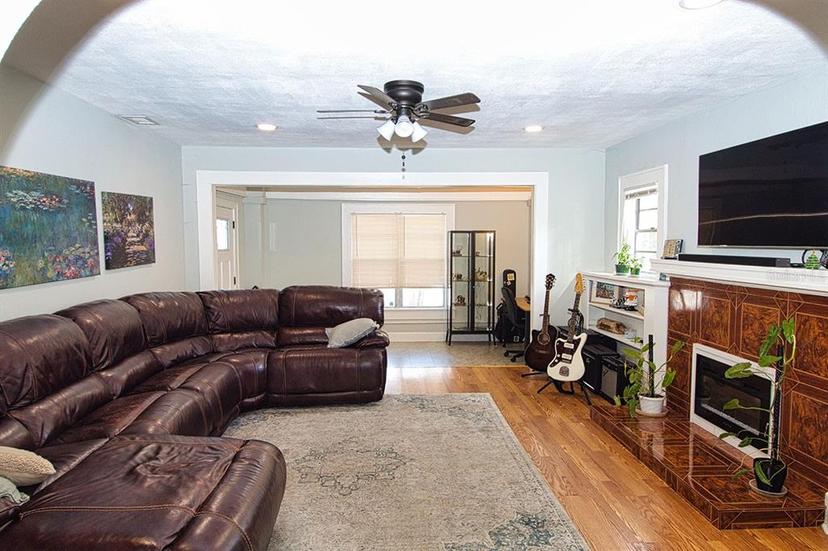 Picture of 4820 8Th Avenue S, St Petersburg FL 33711