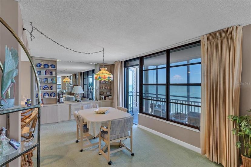 Picture of 629 Alhambra Road Unit 704, Venice FL 34285