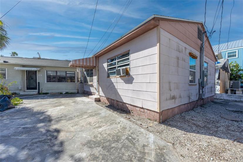 Picture of 313 Bay Plaza, Treasure Island FL 33706
