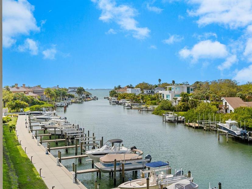 Picture of 1709 N Tamiami Trail Unit A421, Sarasota FL 34234