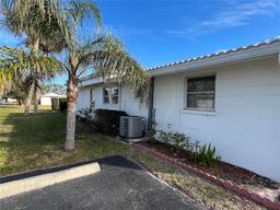 Picture of 1741 Caribbean Circle Unit 13, Venice, FL 34293