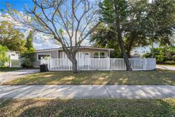 Picture of 4016 W Mango Avenue, Tampa, FL 33616
