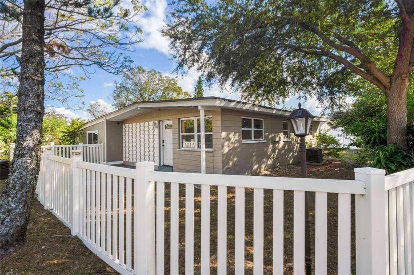Picture of 4016 W Mango Avenue, Tampa FL 33616