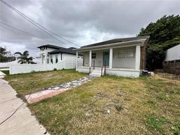 Picture of 2331 W Saint John Street, Tampa, FL 33607