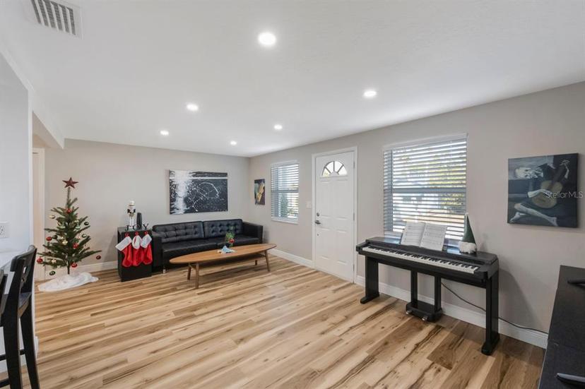 Picture of 4304 Woodfield Avenue, Holiday FL 34691