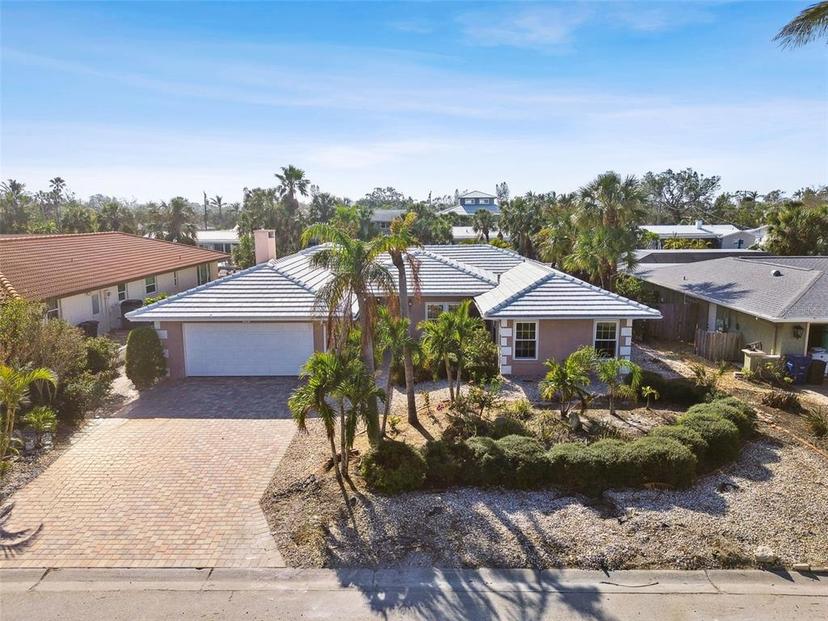 Picture of 322 Avenida De Paradisio, Sarasota FL 34242