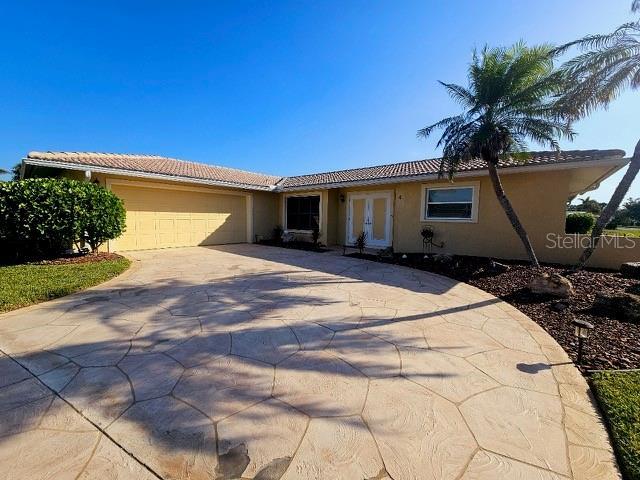 Picture of 4 Windsor Drive, Englewood, FL 34223