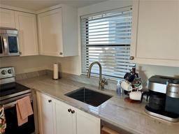 Picture of 7050 Sunset Drive S Unit 1507, South Pasadena, FL 33707