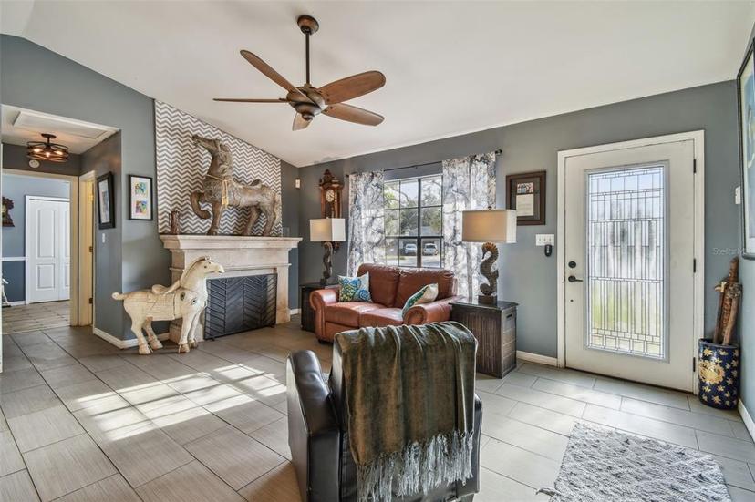 Picture of 800 Lighthouse Cove, Sanford FL 32773
