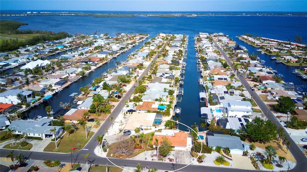 Picture of 9820 Royal Palm Drive, Bradenton, FL 34210