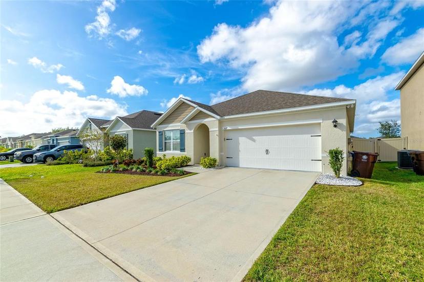 Picture of 527 Noble Avenue, Davenport FL 33837