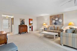 Picture of 1365 Snell Isle Blvd Ne Unit 3B, St Petersburg, FL 33704