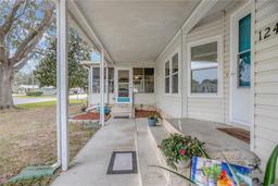 Picture of 124 Traders Cove Boulevard, Debary, FL 32713