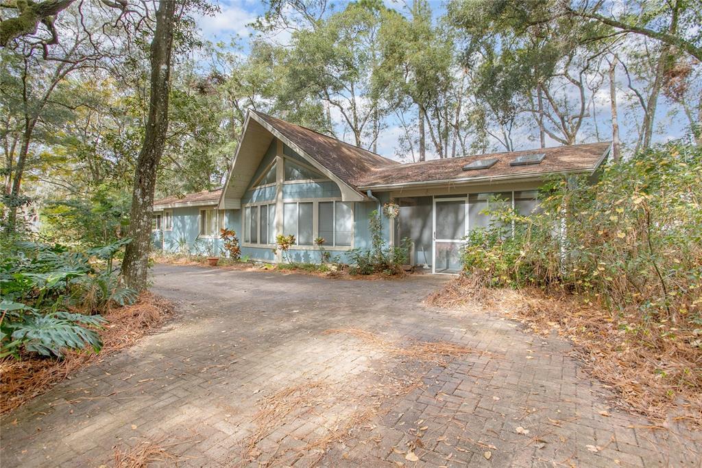 Picture of 855 E Church Street, Deland, FL 32724