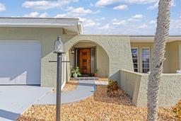 Picture of 138 Peckham Street Sw, Port Charlotte, FL 33952