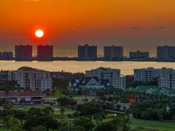Picture of 3 Seaside Lane Unit 601, Belleair, FL 33756