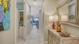 Picture of 505 Tamiami Trail N Unit 201, Venice, FL 34285