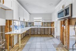 Picture of 4511 Helena Street Ne, St Petersburg, FL 33703