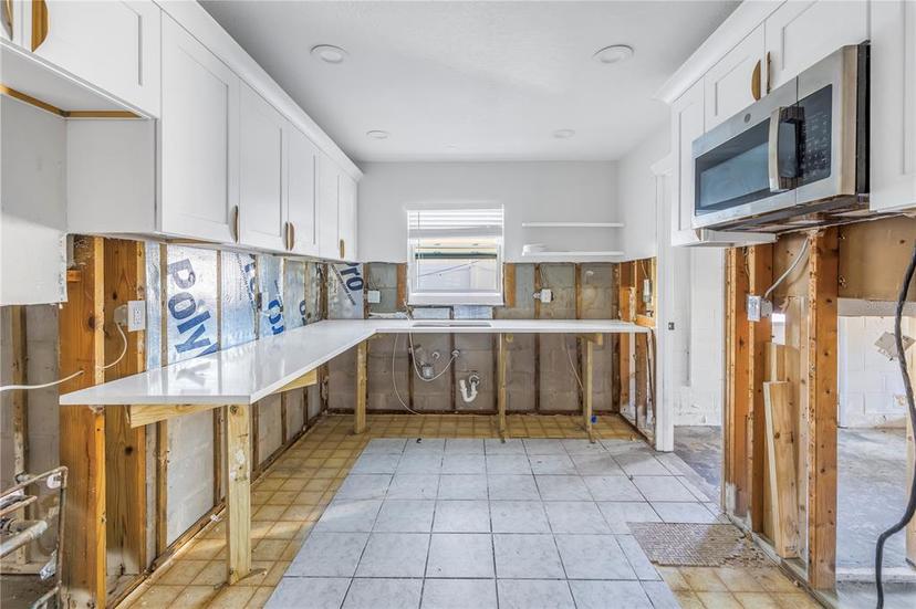 Picture of 4511 Helena Street Ne, St Petersburg FL 33703