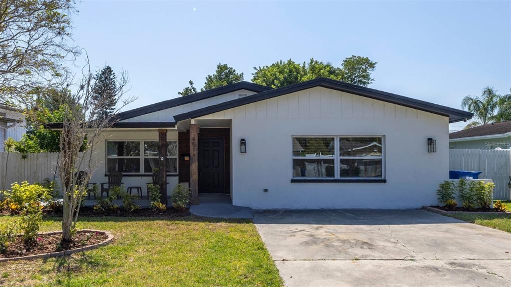Picture of 4511 Helena Street Ne, St Petersburg, FL 33703