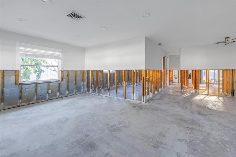 Picture of 4511 Helena Street Ne, St Petersburg FL 33703