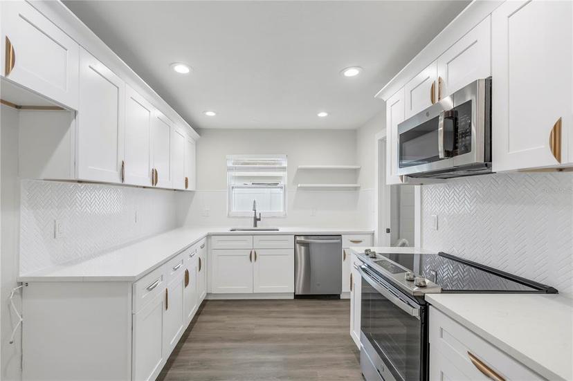 Picture of 4511 Helena Street Ne, St Petersburg FL 33703