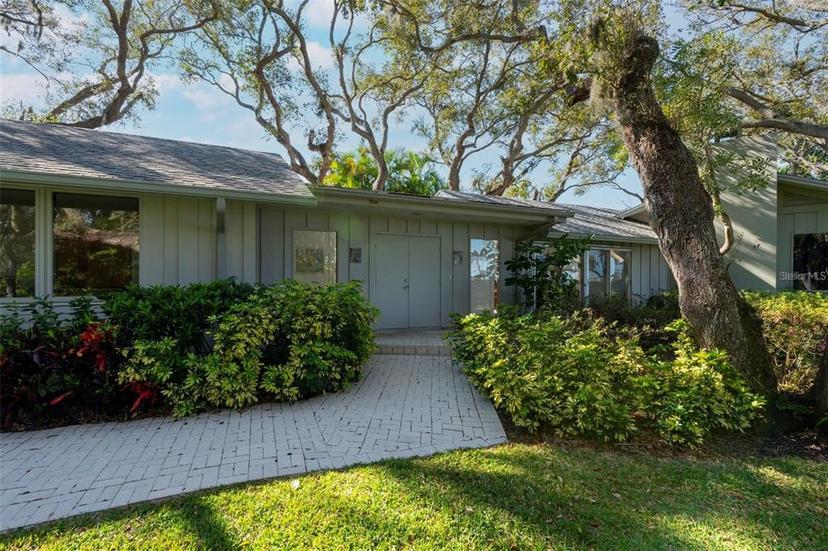 Picture of 3350 Old Oak Drive, Sarasota FL 34239