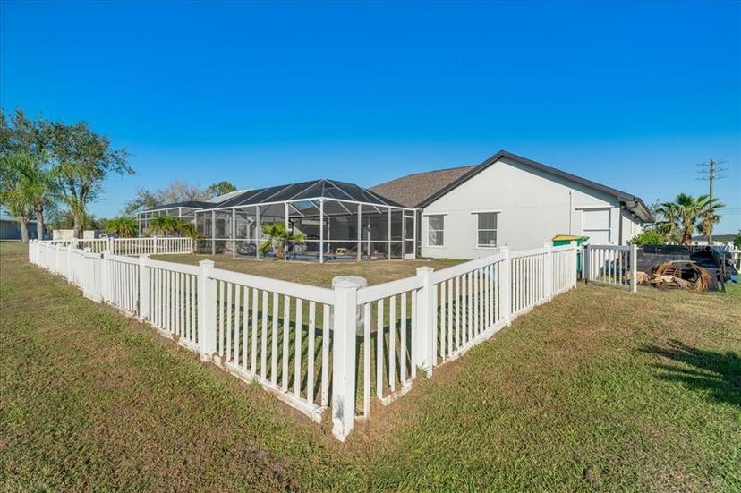 Picture of 2061 Rio De Janeiro Avenue, Punta Gorda FL 33983