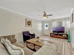 Picture of 320 Lakeview Street Unit 123, Orlando, FL 32804