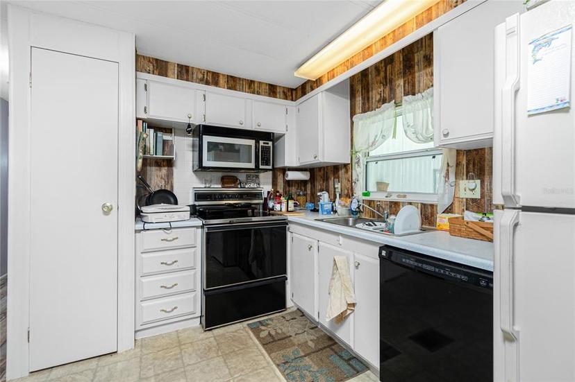 Picture of 7474 Fulmar Avenue, Port Charlotte FL 33981