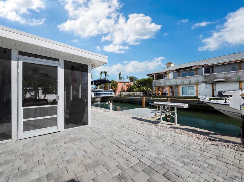 Picture of 744 Jungle Queen Way, Longboat Key FL 34228