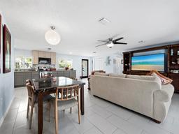 Picture of 744 Jungle Queen Way, Longboat Key, FL 34228