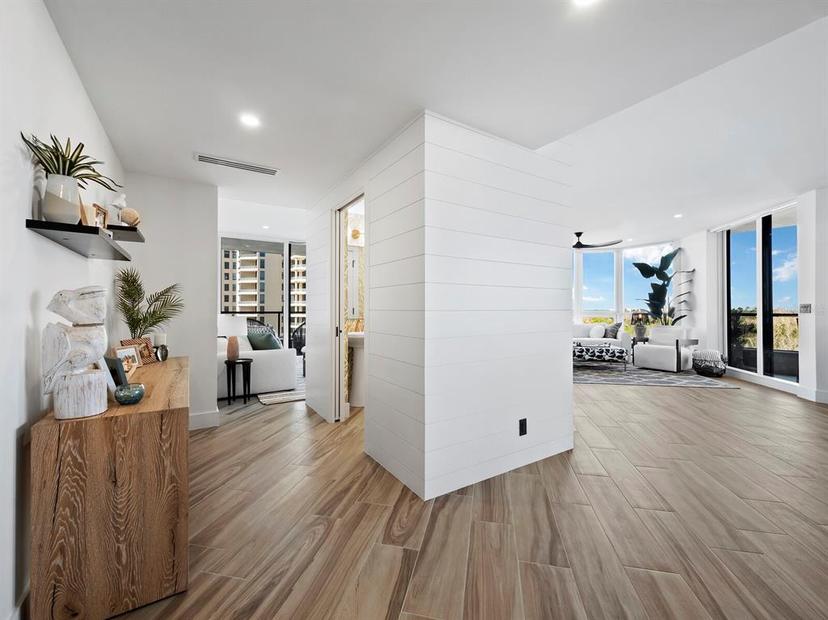 Picture of 1211 Gulf Of Mexico Drive Unit 401, Longboat Key FL 34228