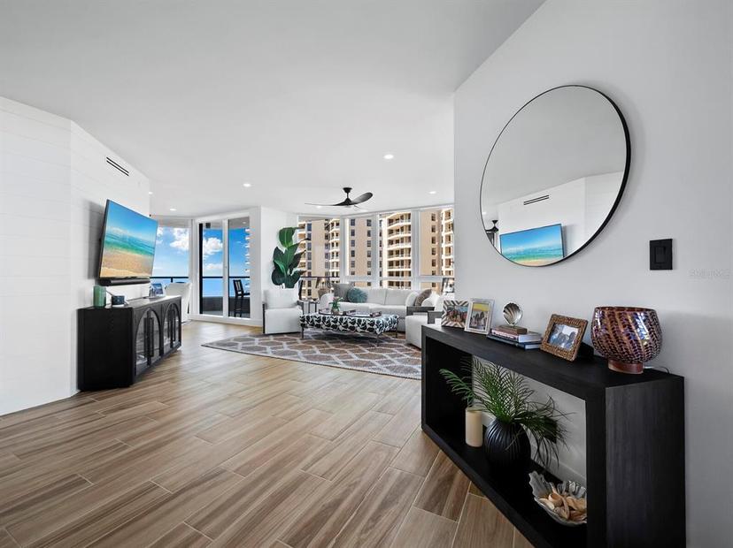 Picture of 1211 Gulf Of Mexico Drive Unit 401, Longboat Key FL 34228
