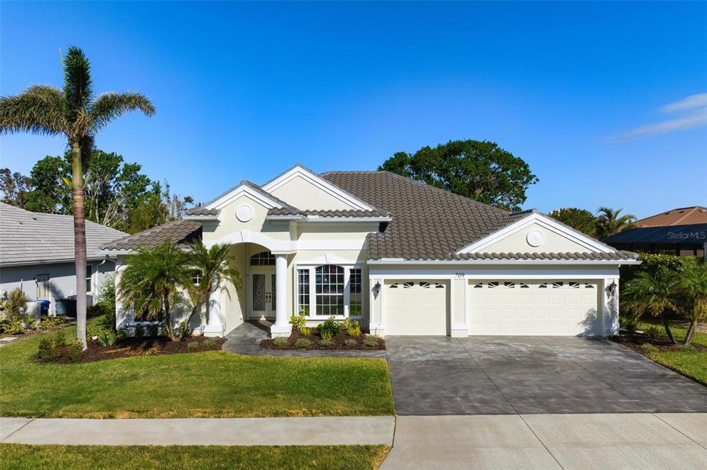 Picture of 709 Petrel Way, Venice, FL 34285