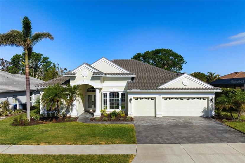 Picture of 709 Petrel Way, Venice FL 34285
