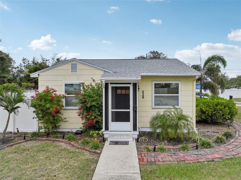 Picture of 429 Rotary Place Ne, St Petersburg FL 33703