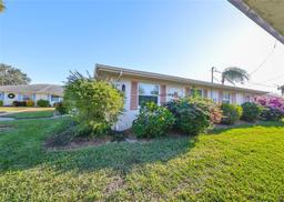 Picture of 1901 Canterbury Lane Unit 19, Sun City Center, FL 33573