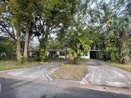 Picture of 826 Rosalia Drive, Sanford, FL 32771