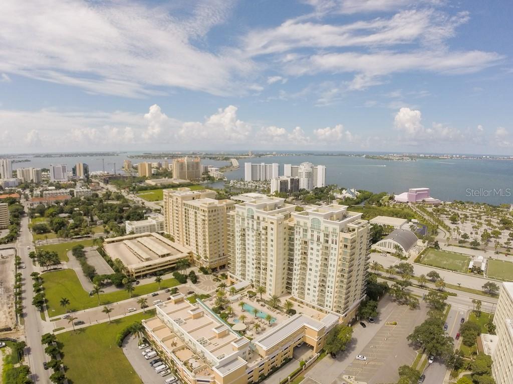 Picture of 800 N Tamiami Trail Unit 403, Sarasota, FL 34236