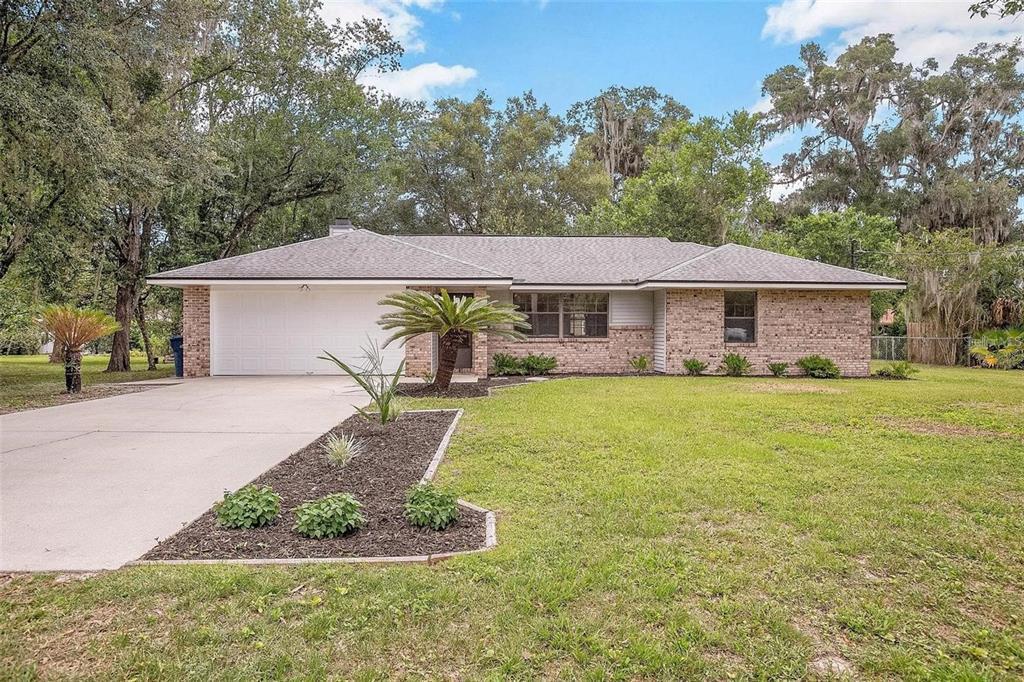 Picture of 725 Roberts Avenue, Deland, FL 32724