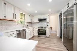 Picture of 725 Roberts Avenue, Deland, FL 32724