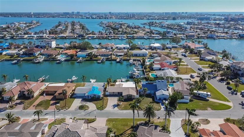 Picture of 725 119Th Avenue, Treasure Island FL 33706