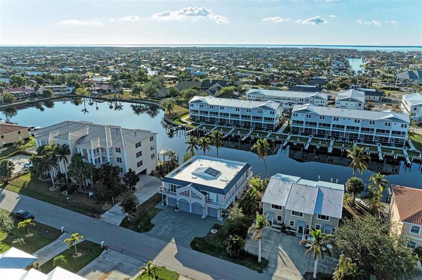 Picture of 276 Lewis Circle Unit 112, Punta Gorda FL 33950