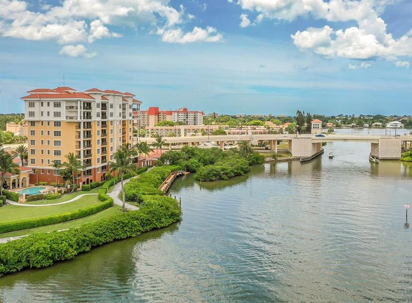 Picture of 157 Tampa Avenue E Unit 807, Venice FL 34285