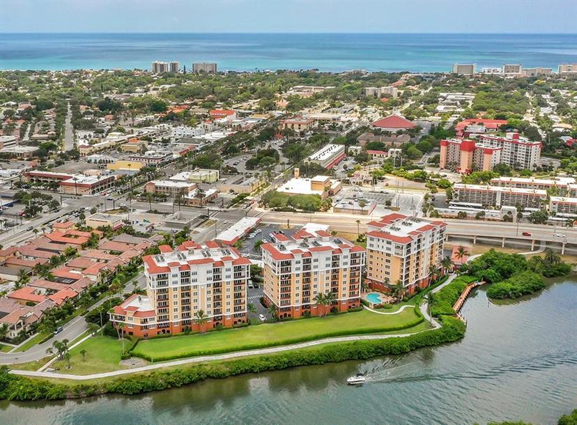 Picture of 157 Tampa Avenue E Unit 807, Venice FL 34285