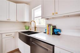 Picture of 1948 Jeffords Street, Clearwater, FL 33764