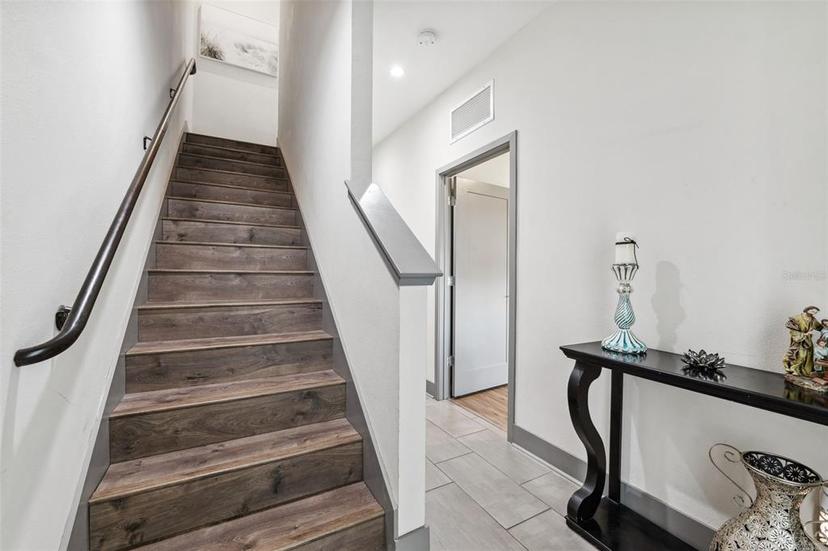 Picture of 4810 W Mcelroy Avenue Unit 2, Tampa FL 33611