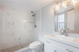 Picture of 1000 S Semoran Boulevard Unit 814, Winter Park, FL 32792